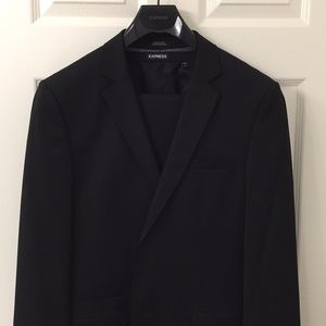 Express Photographer Fitted 3-Piece Suit